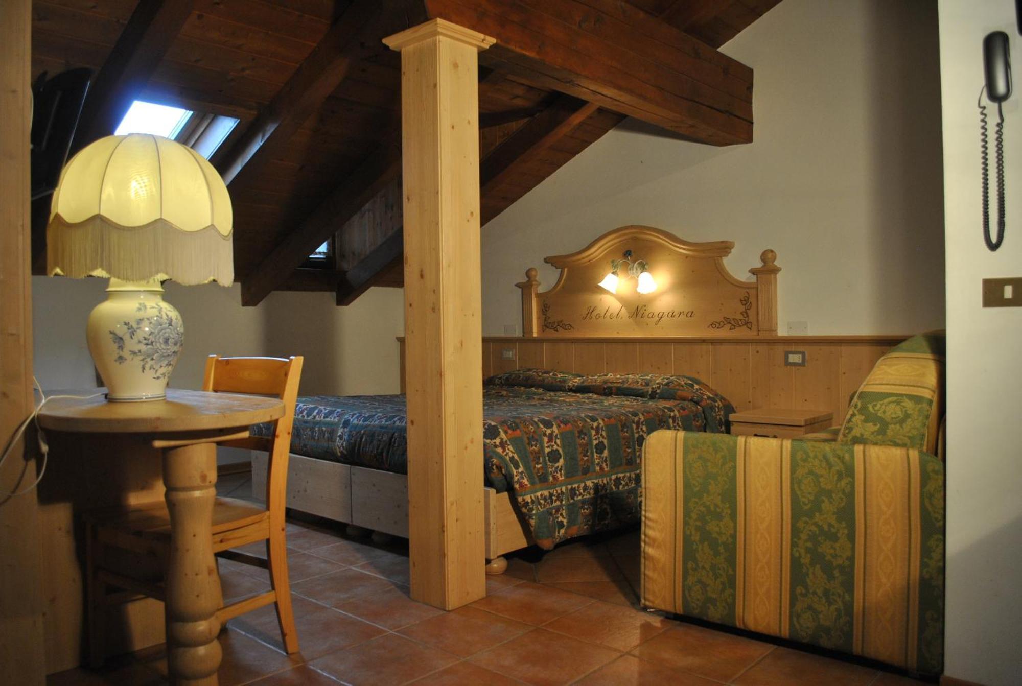 Hotel Niagara Ossana Εξωτερικό φωτογραφία